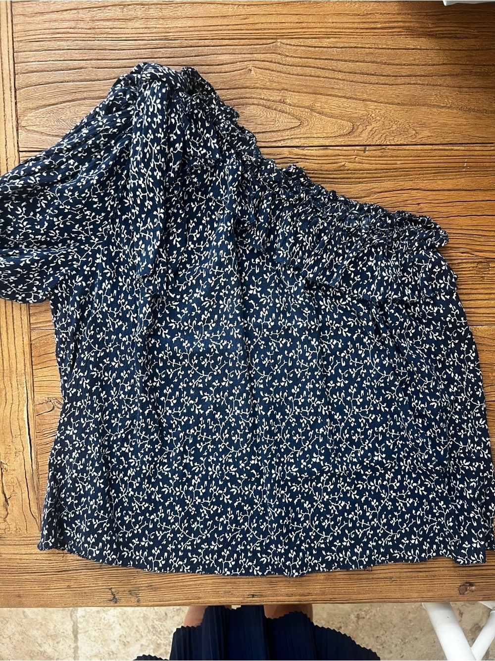 Ulla Johnson size 2. 100% cotton, super lightweight. Tie shoulder.